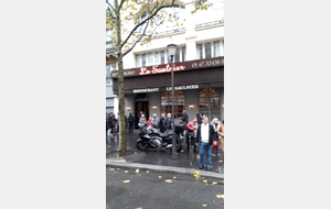 Le restaurant à Paris